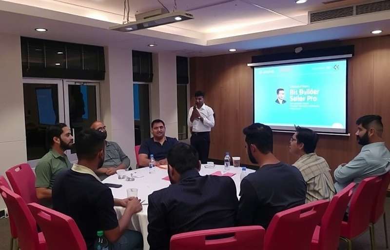 Biz Builder Pro community meetup in Bangalore with players discussing business strategies